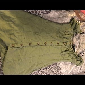 Green off the shoulder puff sleeve dress